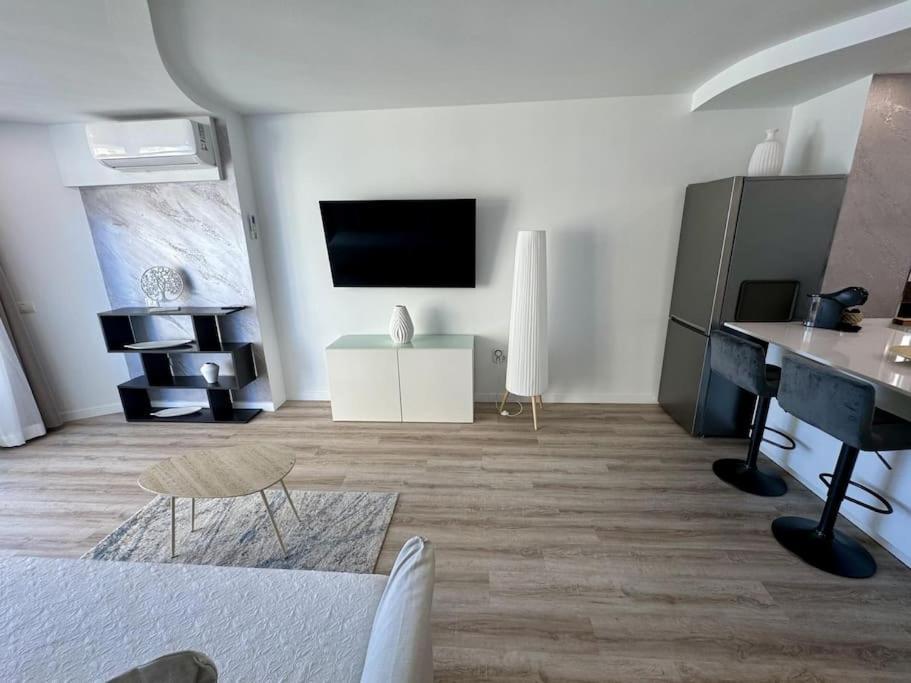 Amazing Apartment In Las Americas Playa de las Américas Exterior foto